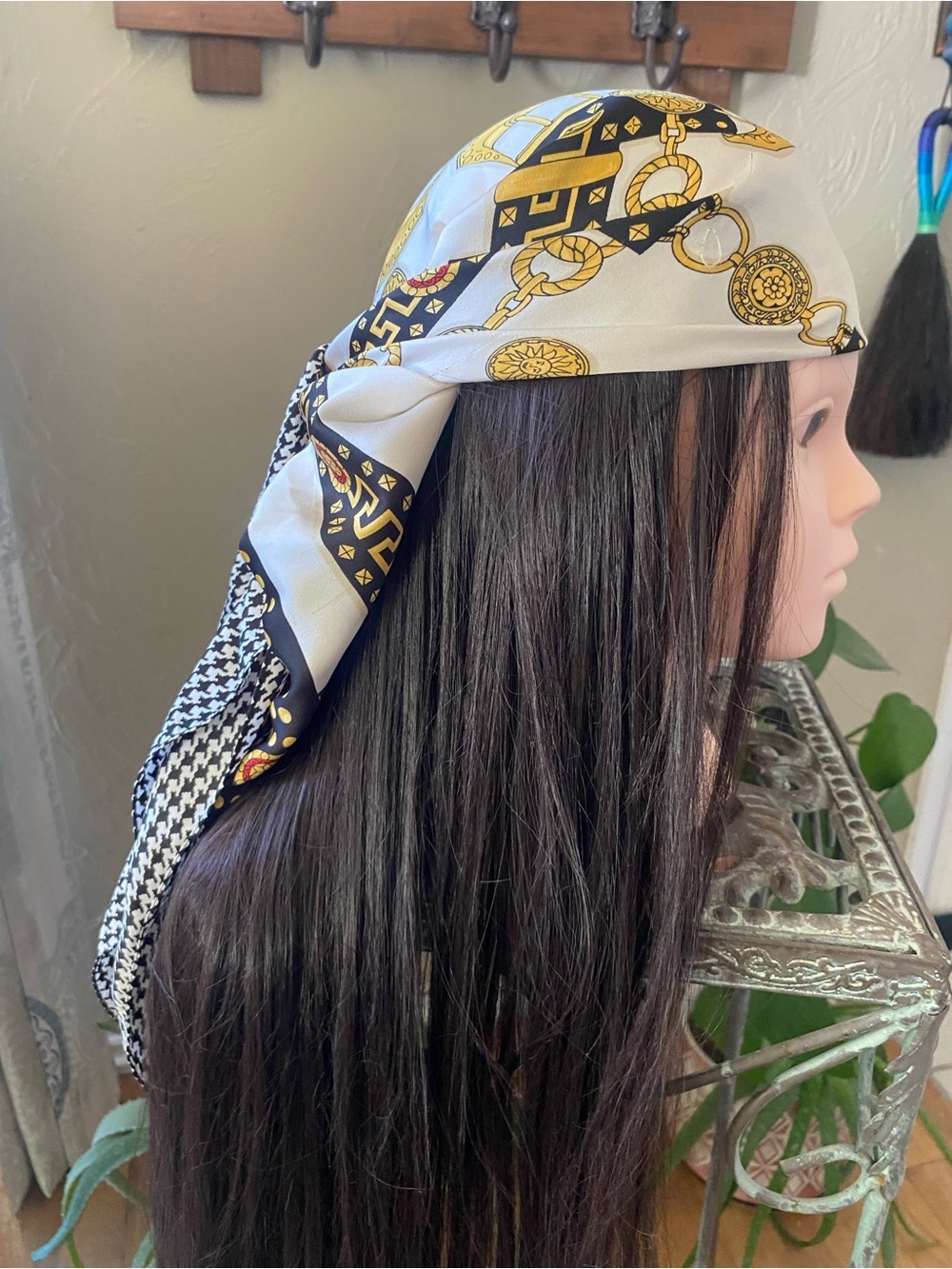 Eclectic head scarf - Picture 3 of 6